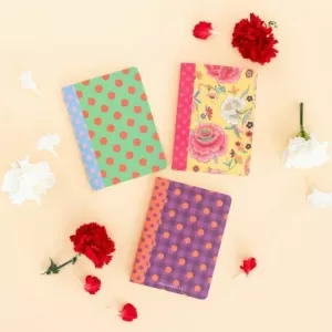 PACK 3 CUADERNOS COSIDOS A5 DISEÑADOS POR ROCIO PERALTA